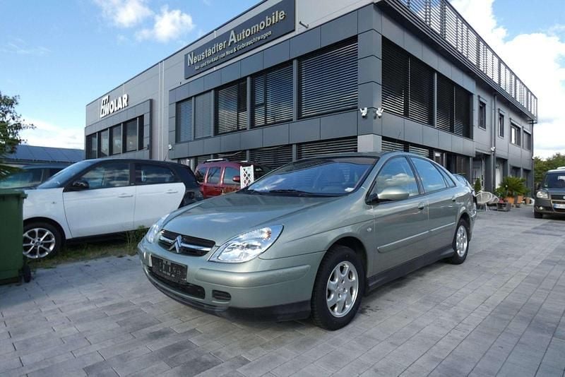 Grün Gebraucht 2004 Citroën C5 Limousine | 2.499 € (Etwas zu teuer) - Bild 1/4