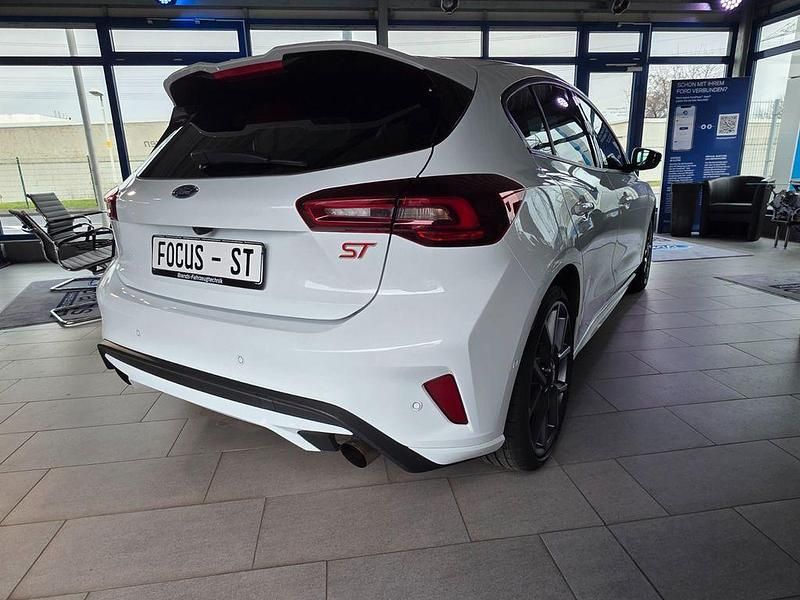Gebraucht Ford Focus ST 280 PS (205 kW) 2024 Weiß Limousine