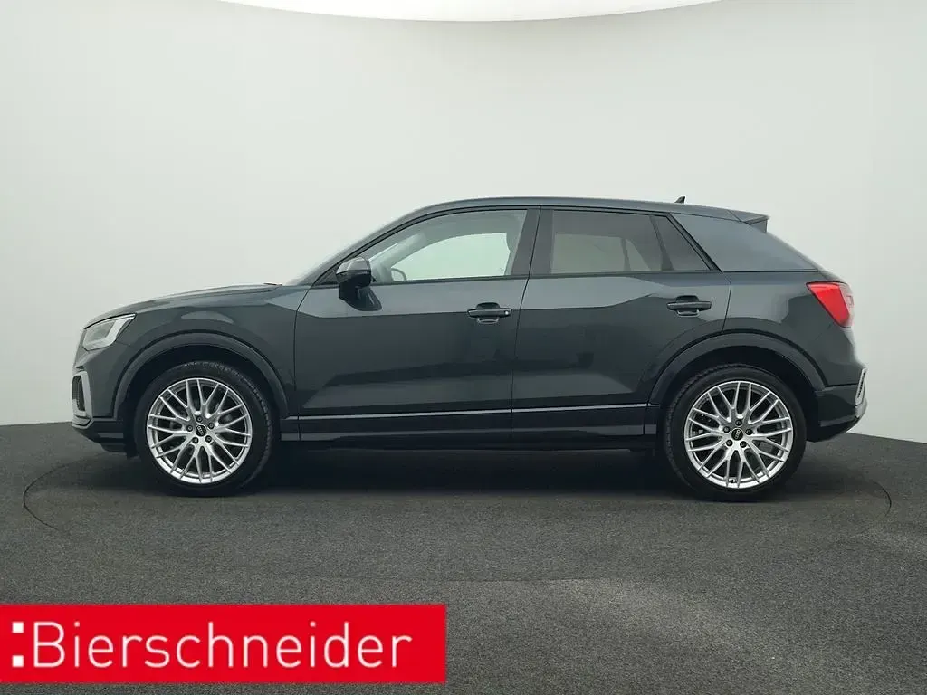 Gebraucht Audi Q2 Advanced Plus 110 PS (80 kW) 2023 Grau SUV