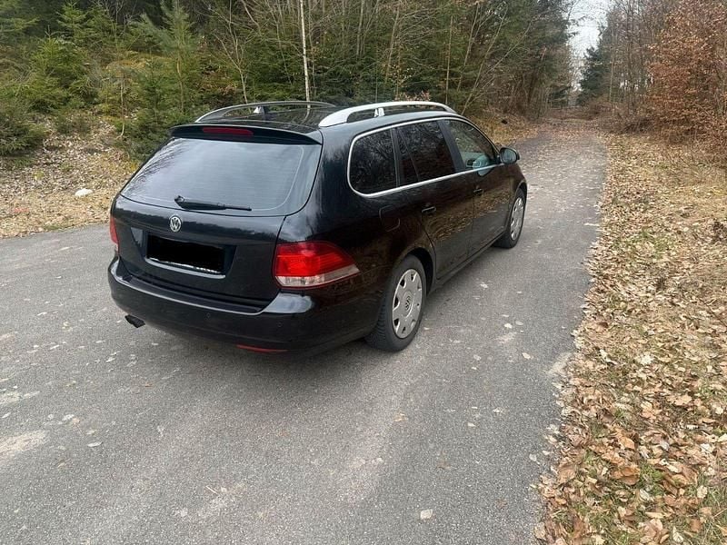 Gebraucht VW Golf VII Highline 140 PS (102 kW) 2013 Schwarz Kombi