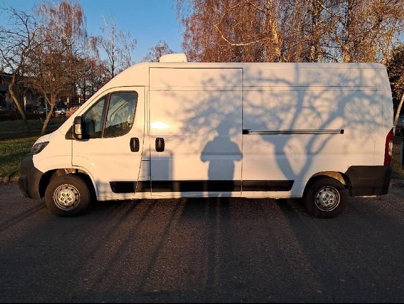 Gebraucht Peugeot Boxer 140 PS (102 kW) 2021 Weiß Van