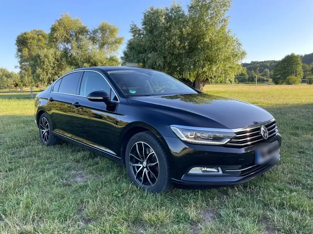 Gebraucht VW Passat Comfortline 179 PS (131 kW) 2016 Schwarz Limousine