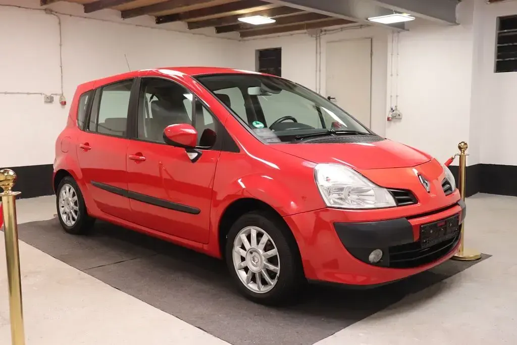 Gebraucht Renault Grand Modus Dynamique 79 PS (58 kW) 2009 Rot Van / Kleinbus