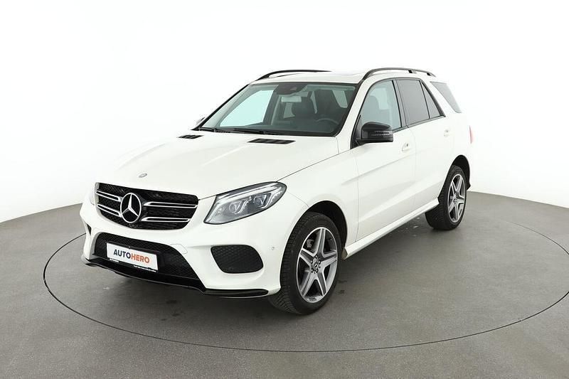 Weiß Gebraucht 2017 Mercedes GLE250 AMG line SUV | 29.670 € (Guter Preis) - Bild 1/3