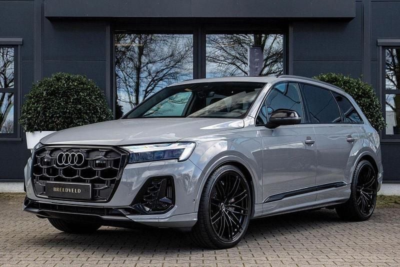 Grau Gebraucht 2025 Audi SQ7 Sport SUV | 136.850 € - Bild 1/4