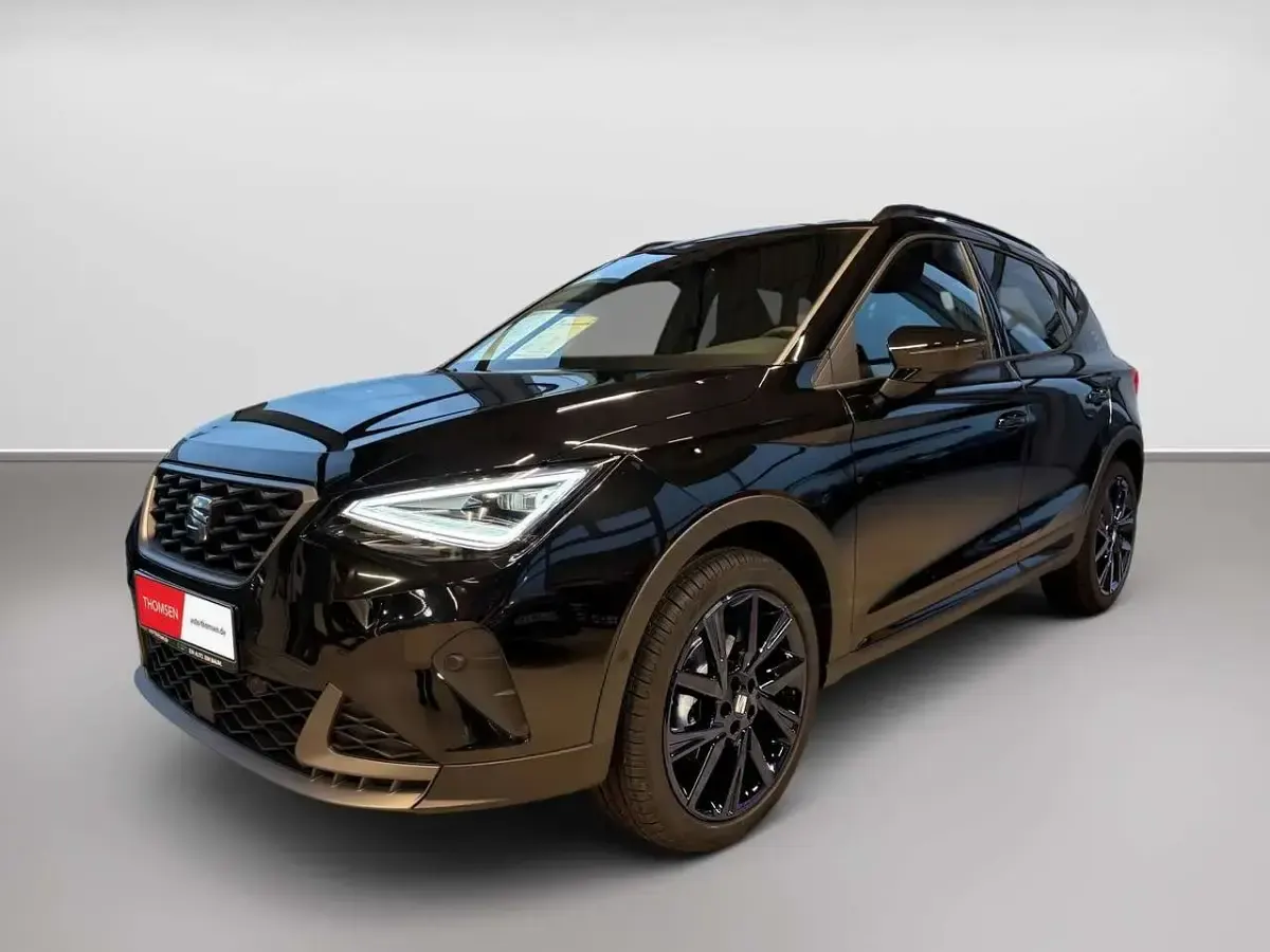 Neu Seat Arona FR 116 PS (85 kW) 2025 Midnight schwarz SUV