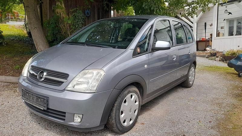 Silber Gebraucht 2006 Opel Meriva Edition Van / Kleinbus | 2.990 € (Etwas zu teuer) - Bild 1/4