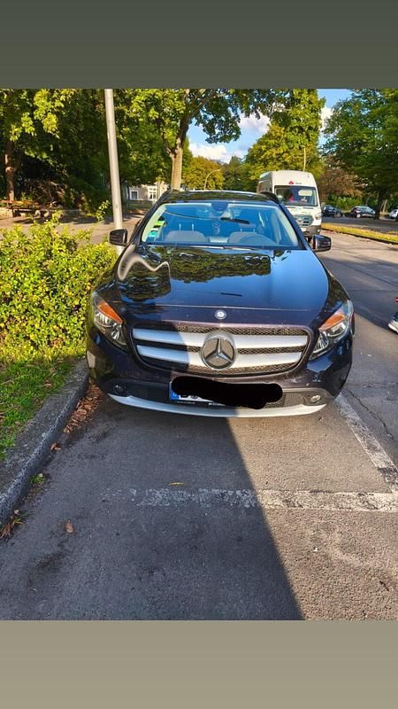Schwarz Gebraucht 2014 Mercedes GLA200 SUV | 8.750 € (Superpreis) - Bild 1/4