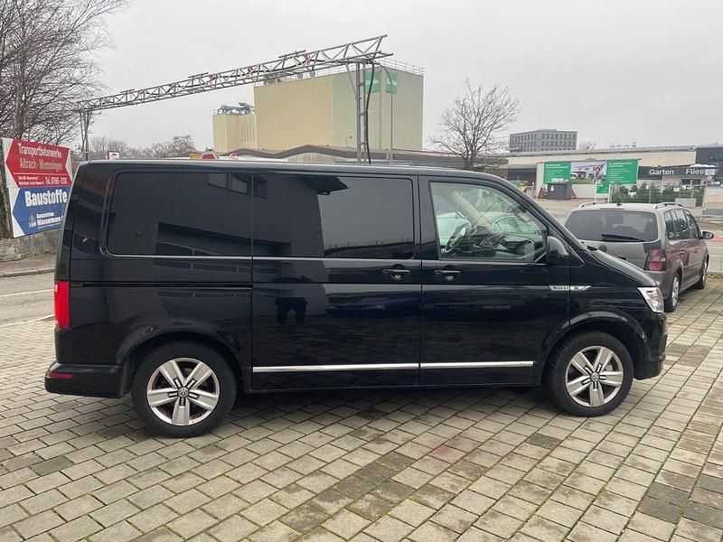Gebraucht VW Transporter Highline 204 PS (150 kW) 2016 Schwarz Van