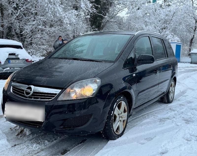Gebraucht Opel Zafira 110 PS (80 kW) 2012 Schwarz Van / Kleinbus