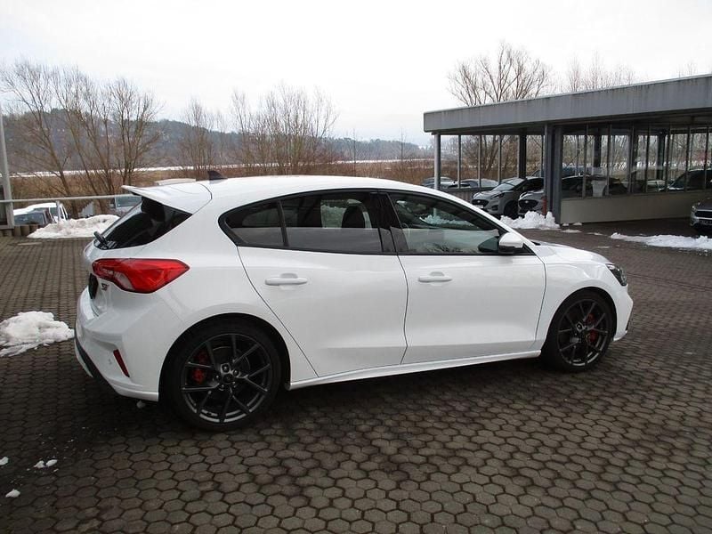 Gebraucht Ford Focus ST 280 PS (205 kW) 2022 Weiß Limousine