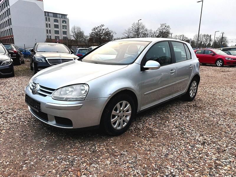 Silber Gebraucht 2005 VW Golf Limousine | 1.950 € (Superpreis) - Bild 1/4