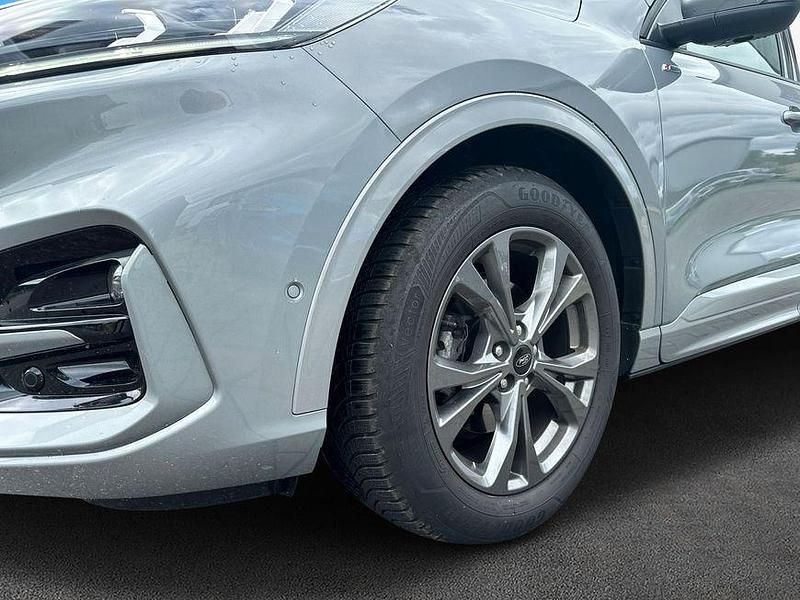 Gebraucht Ford Kuga ST-Line X 120 PS (88 kW) 2023 Solar silver metallic SUV
