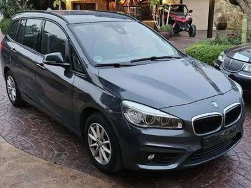 Blau Gebraucht 2017 BMW 216 Gran Tourer M Sport Van / Kleinbus | 6.500 € - Bild 1/4