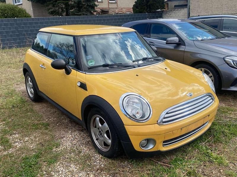 Usata Mini ONE 75 CV (55 kW) 2009 Giallo Utilitaria