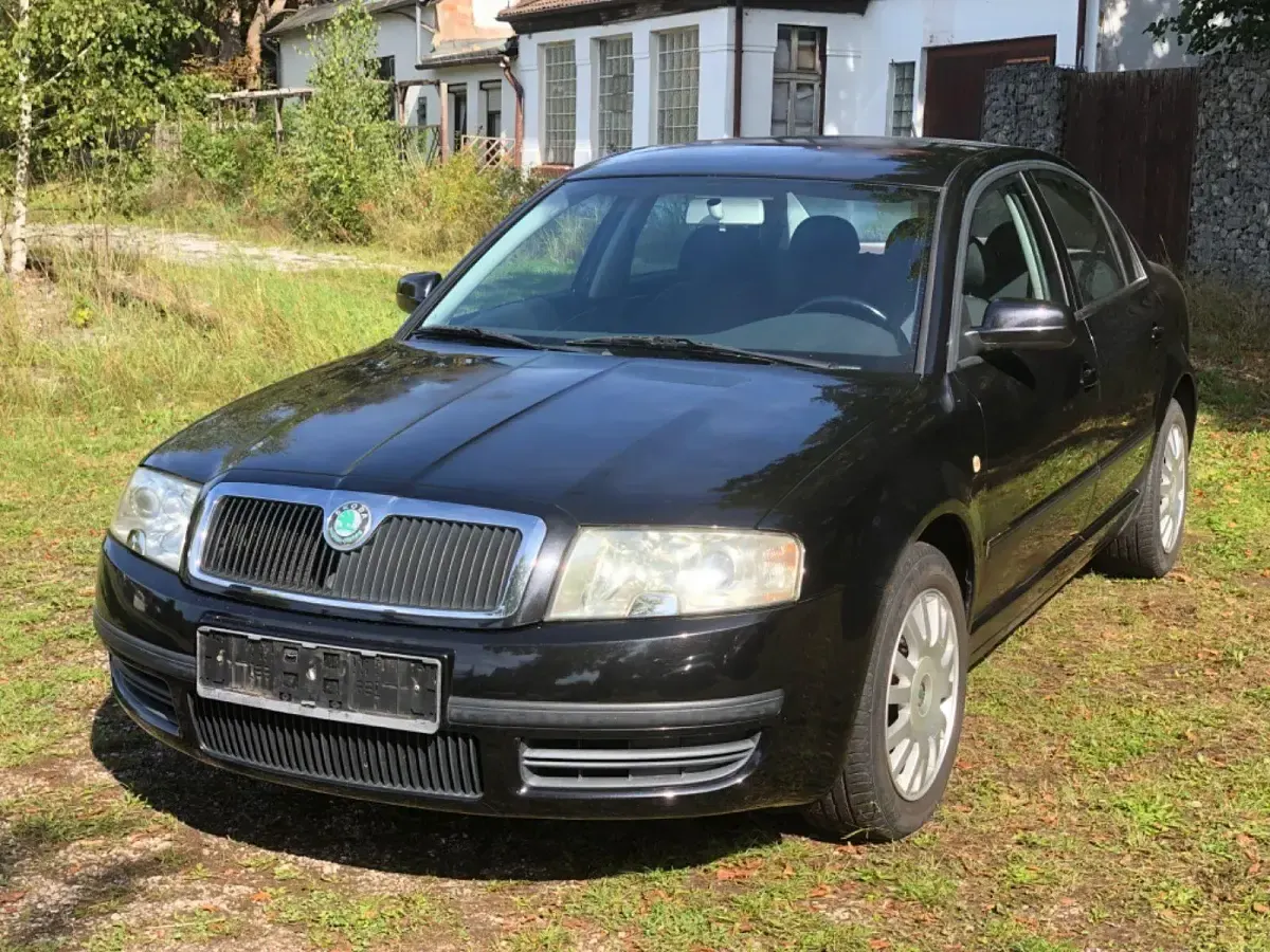 Gebraucht Skoda Superb Classic 116 PS (85 kW) 2005 Schwarz Limousine