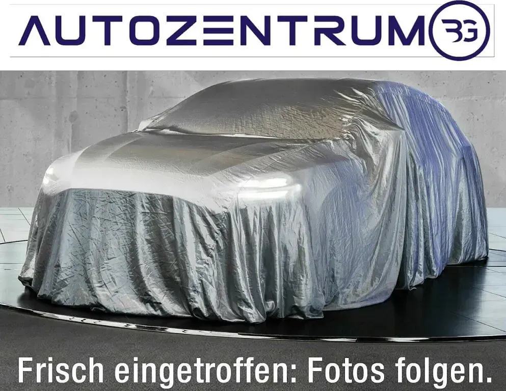 Gebraucht Ford Tourneo Titanium 185 PS (136 kW) 2022 Weiß Van / Kleinbus