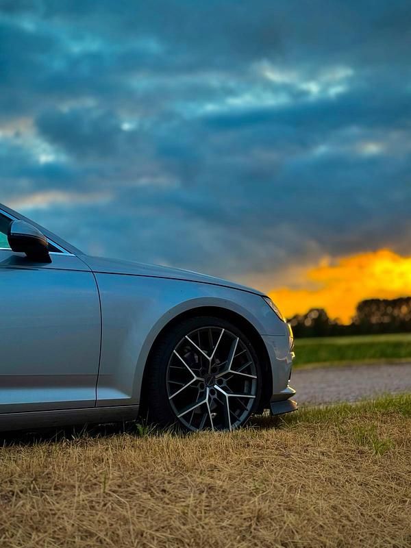 Gebraucht Audi A4 Design 190 PS (139 kW) 2017 Grau Limousine