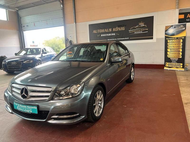 Grau Gebraucht 2011 Mercedes C250 Limousine | 11.499 € (Fairer Preis) - Bild 1/4