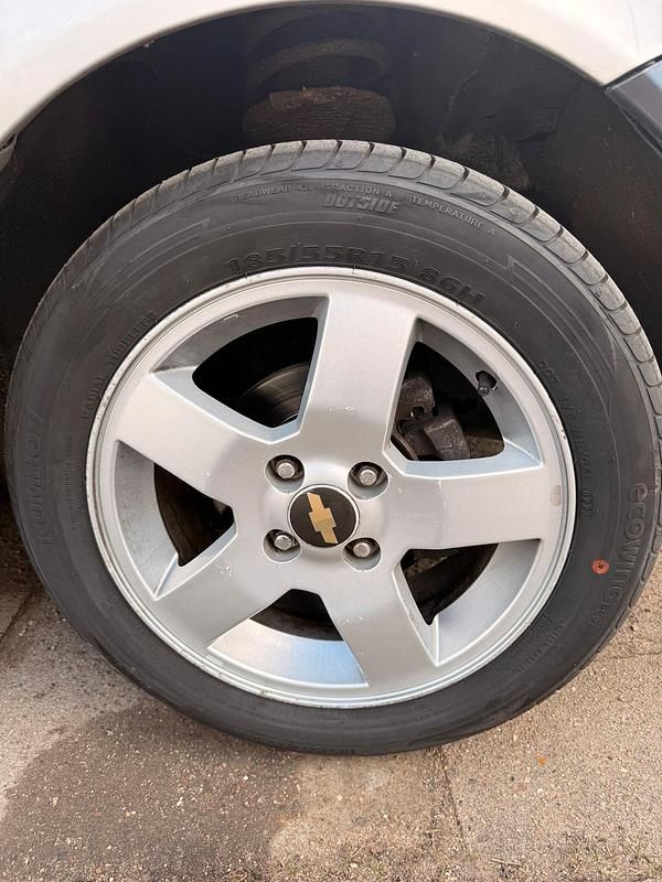 Gebraucht Chevrolet Kalos 94 PS (69 kW) 2006 Silber Kleinwagen