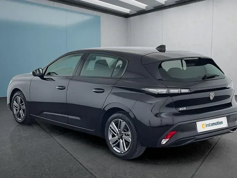Gebraucht Peugeot 308 Active 131 PS (96 kW) 2024 Schwarz Kleinwagen