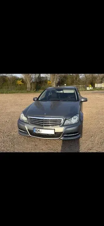 Gebraucht Mercedes C200 Elegance 184 PS (135 kW) 2012 Silber Limousine