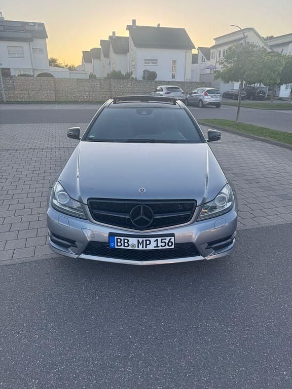 Gebraucht Mercedes C200 184 PS (135 kW) 2013 Silber Coupé