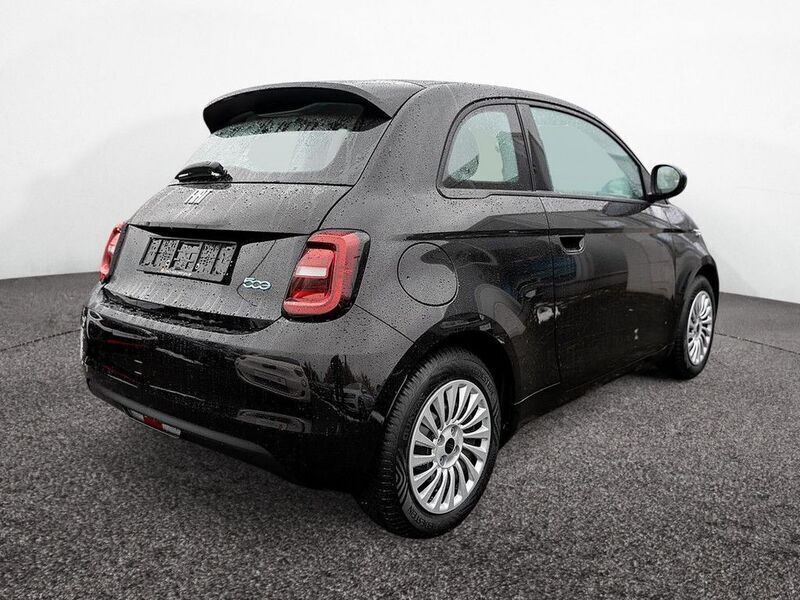 Gebraucht Fiat 500e Action 69 kW (95 PS) 2022 Colore esterno (onyx schwarz) Kleinwagen
