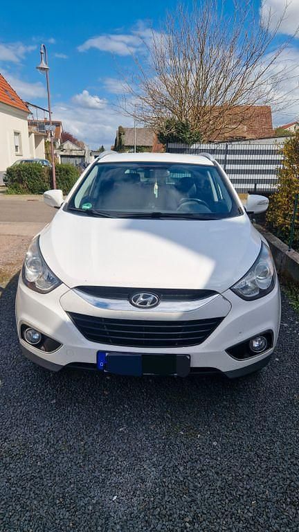 Gebraucht Hyundai Tucson 177 PS (130 kW) 2012 Weiß SUV