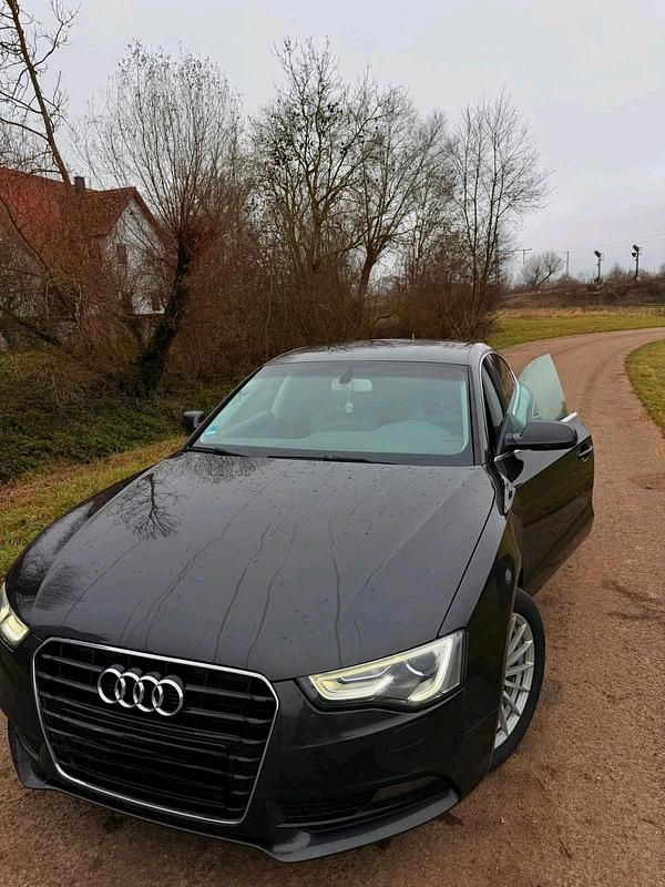 Grau Gebraucht 2014 Audi A5 Sportback Kleinwagen | 10.500 € (Fairer Preis) - Bild 1/4