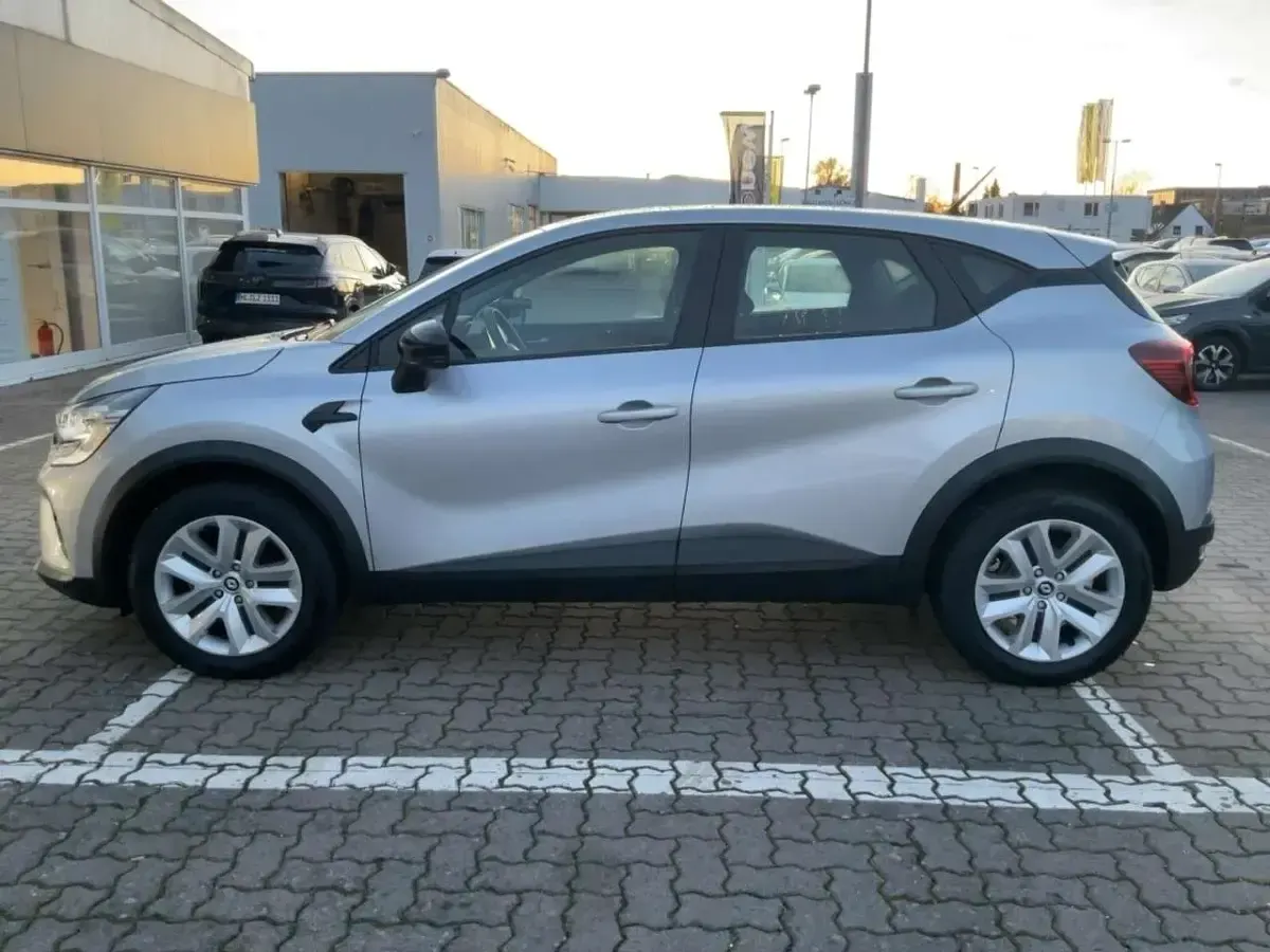 Używany Renault Captur Evolution 91 KM (66 kW) 2022 Szary SUV