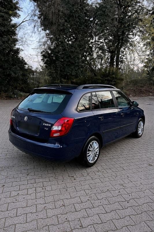 Gebraucht Skoda Fabia 91 PS (66 kW) 2013 Blau Kombi