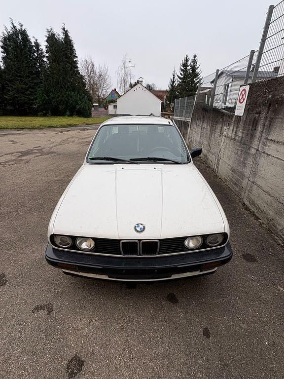 Gebraucht BMW 316 102 PS (75 kW) 1989 Weiß Limousine