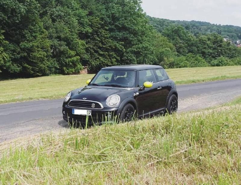 Schwarz Gebraucht 2013 Mini ONE Brick Lane Kleinwagen | 3.690 € (Guter Preis) - Bild 1/4