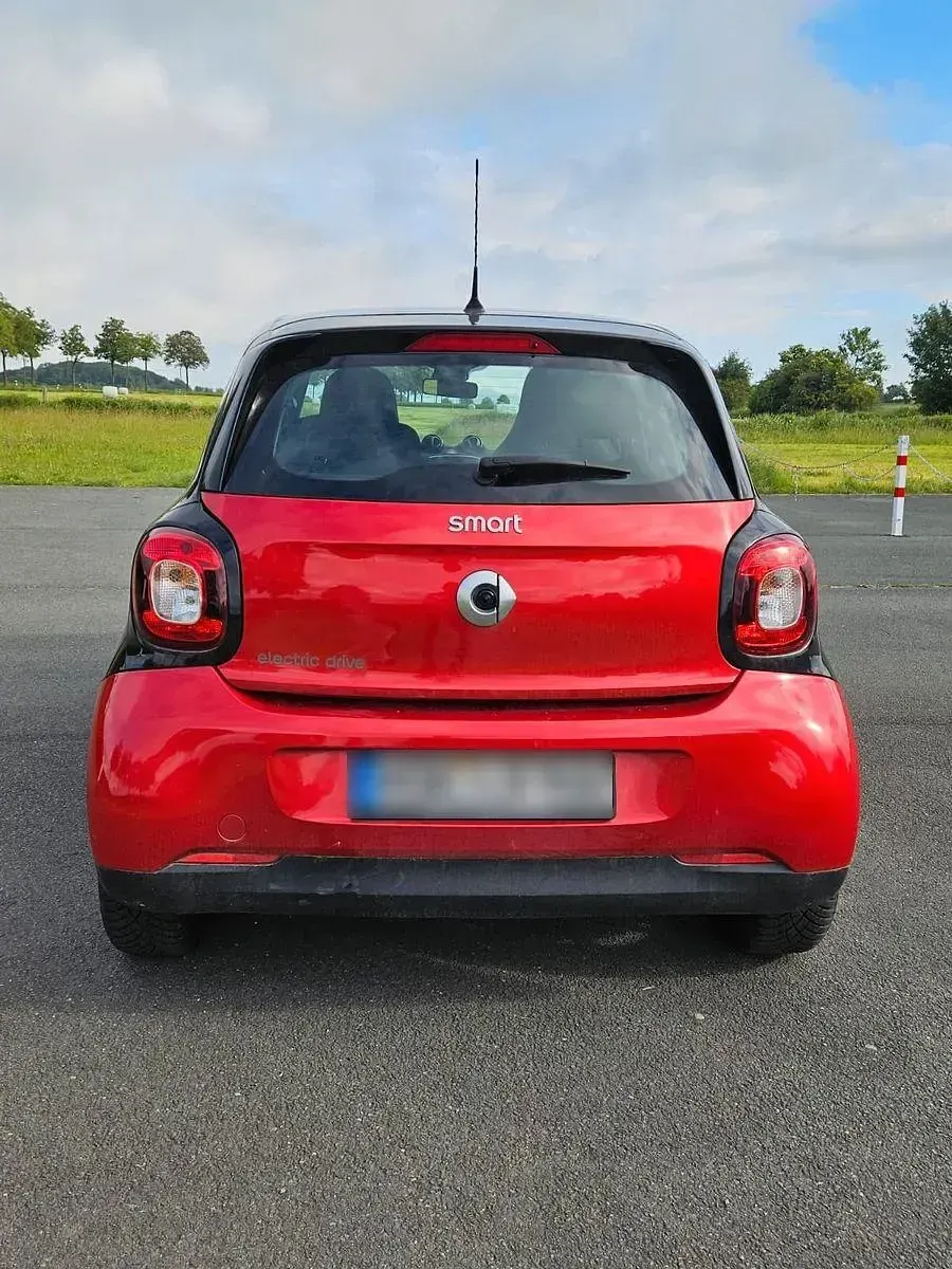 Gebraucht Smart ForFour Electric Drive Prime 41 kW (56 PS) 2017 Rot Limousine