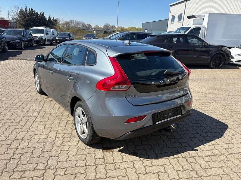 Gebraucht Volvo V40 You! 114 PS (83 kW) 2015 Grau Limousine