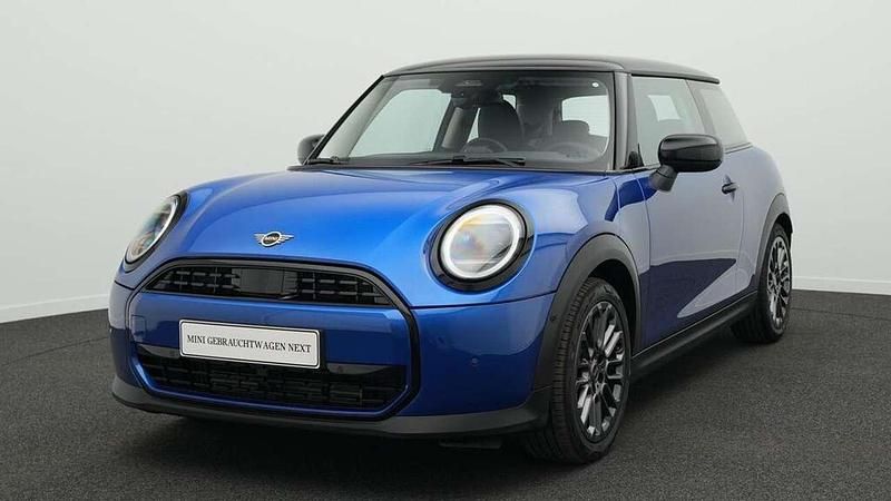 Blau Gebraucht 2024 Mini Cooper Classic Kleinwagen | 26.255 € (Fairer Preis) - Bild 1/4