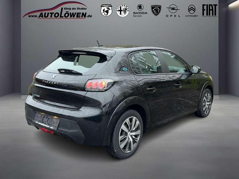 Gebraucht Peugeot e-208 Active 100 kW (136 PS) 2021 Metfa schwarz perla (schwarz) Kleinwagen