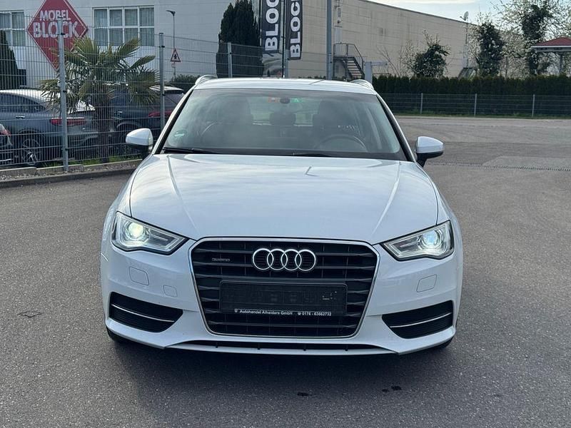 Używany Audi A3 Ambiente 150 KM (110 kW) 2014 Biały Sedan/Limuzyna