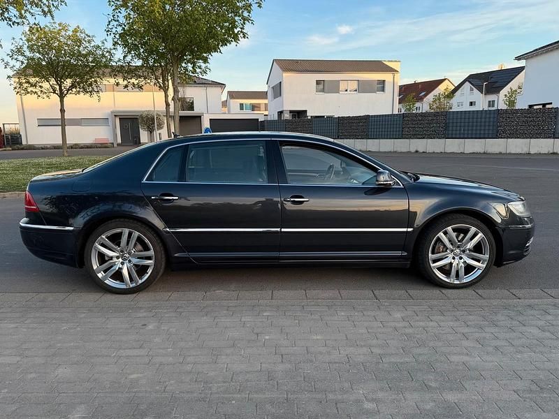 Gebraucht VW Phaeton 240 PS (176 kW) 2012 Grau Limousine