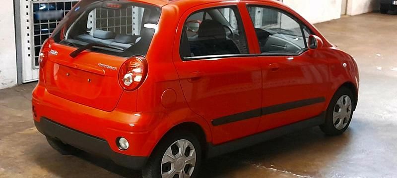 Gebraucht Chevrolet Spark SE 67 PS (49 kW) 2009 Rot Kleinwagen