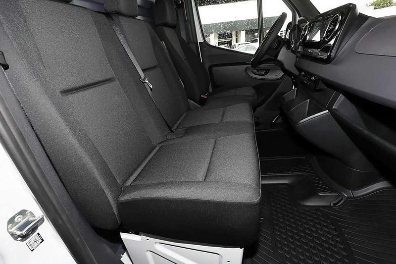 Gebraucht Mercedes Sprinter 150 PS (110 kW) 2025 Arktikweiß Van