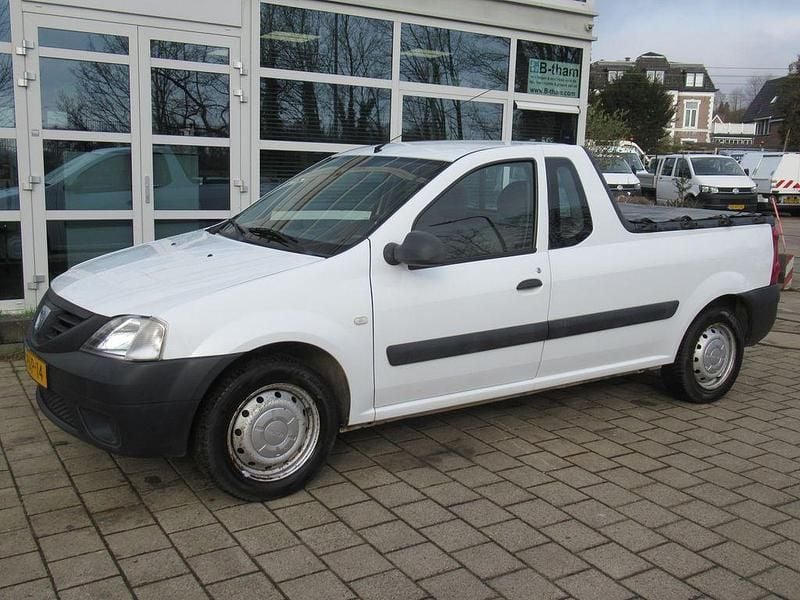 Gebraucht Dacia Pick up 84 PS (61 kW) 2011 Weiß Abholung