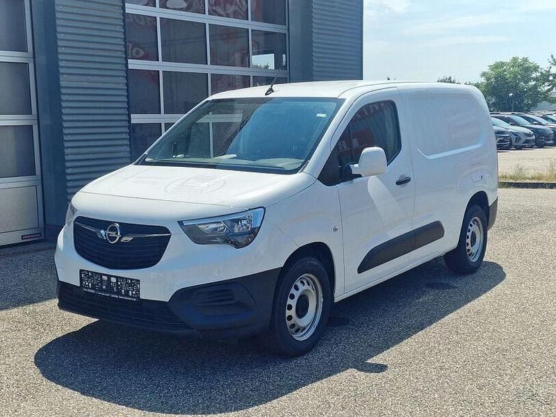 Weiß Gebraucht 2021 Opel Combo Edition Van / Kleinbus | 11.998 € (Guter Preis) - Bild 1/4
