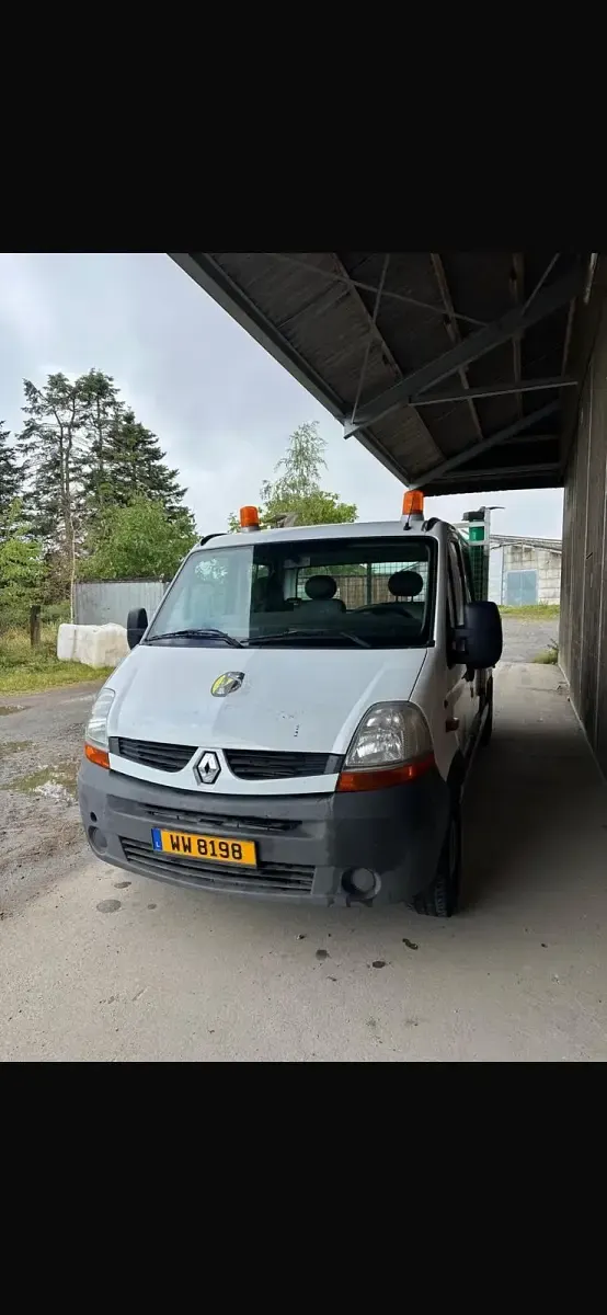 Gebraucht Renault Master 120 PS (88 kW) 2010 Weiß Limousine