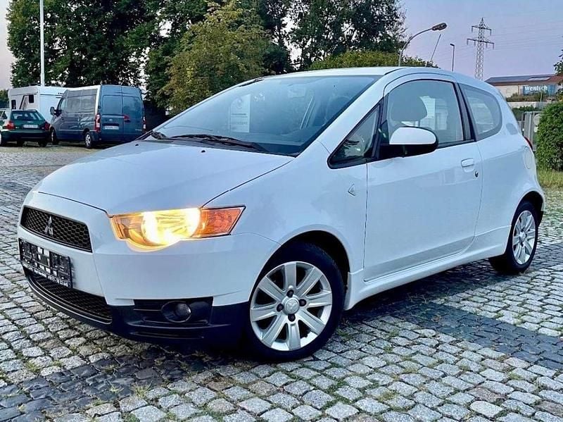 Weiß Gebraucht 2013 Mitsubishi Colt Limousine | 4.700 € (Fairer Preis) - Bild 1/4