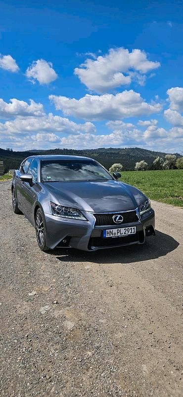 Grau Gebraucht 2013 Lexus GS300h Sport Line Limousine | 16.500 € - Bild 1/4