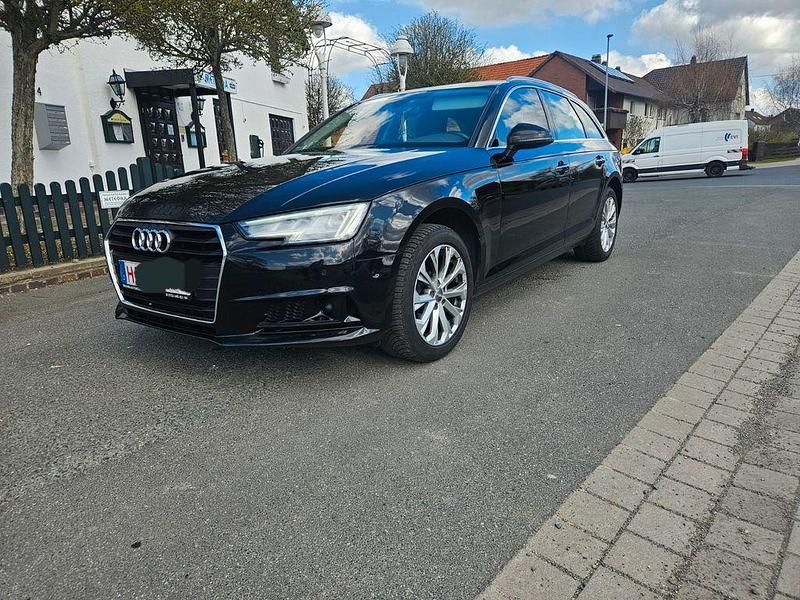 Gebraucht Audi A4 Design 150 PS (110 kW) 2019 Schwarz Kombi