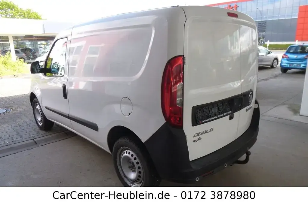 Gebraucht Fiat Doblò 95 PS (69 kW) 2019 Weiß Van / Kleinbus