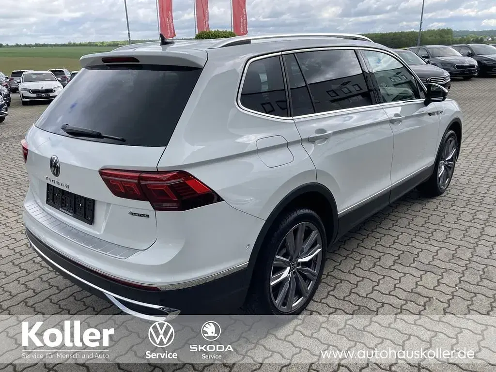 Gebraucht VW Tiguan Allspace Elegance 150 PS (110 kW) 2023 Weiß SUV